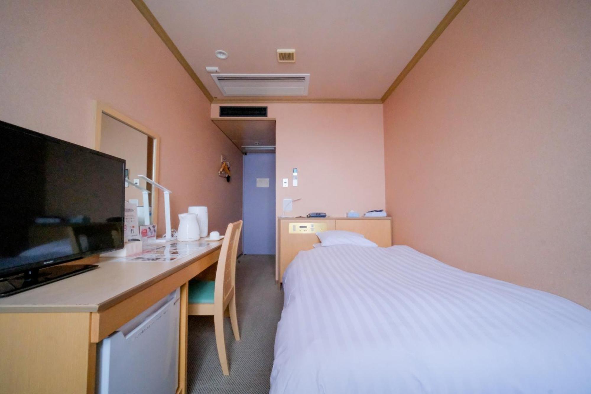 Yuzawa Royal Hotel Экстерьер фото